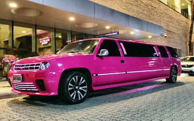 Limousine rosa: a resposta para suas preocupações com transporte de luxo em eventos especiais